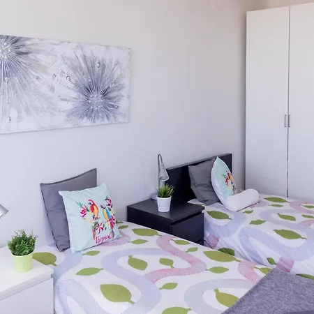 ホステル Rooms, View Of *