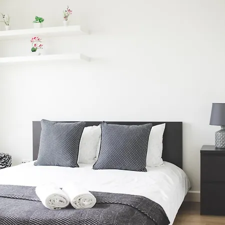 Hostel Rooms, View Of Lisboa